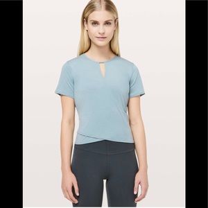 Lululemon Round Trip Short Sleeve Size 10